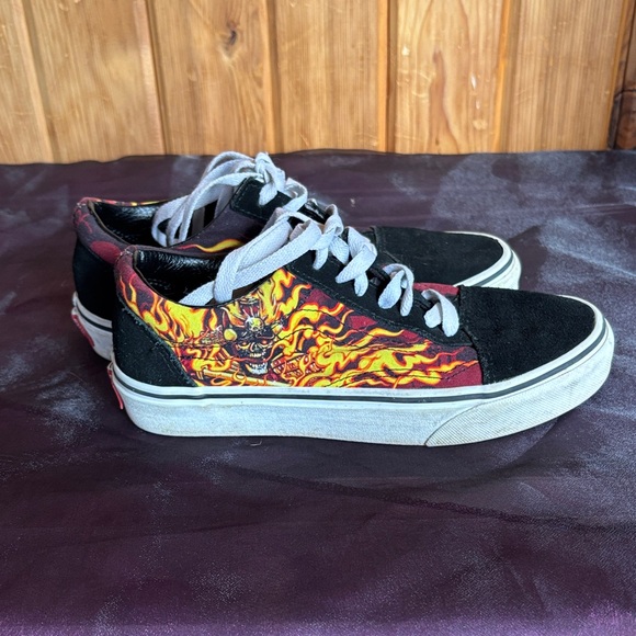 Vans Flames with Skull Shoes - Picture 5 of 8